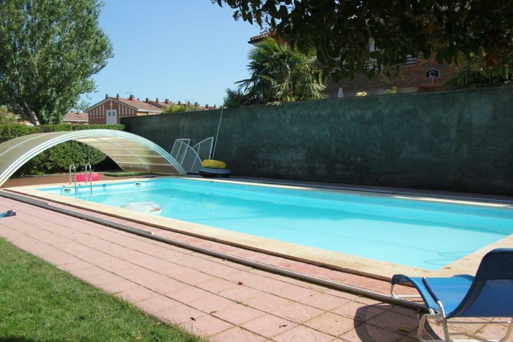 Preciosa casa independiente con piscina cubierta y gran jardín privados Haro Exterior foto