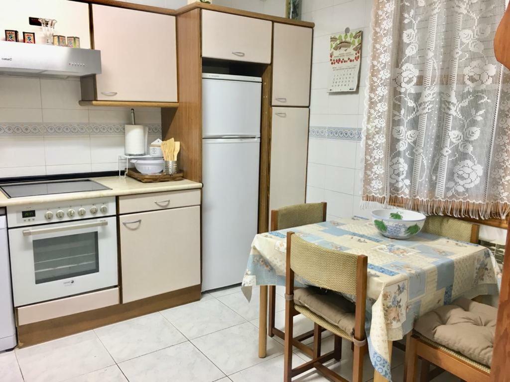Preciosa casa independiente con piscina cubierta y gran jardín privados Haro Exterior foto